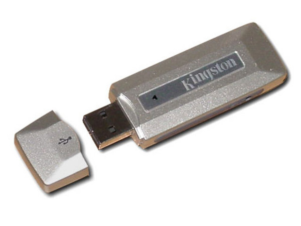 Unidad de almacenamiento portátil Kingston de 64Mb, USB 1.1