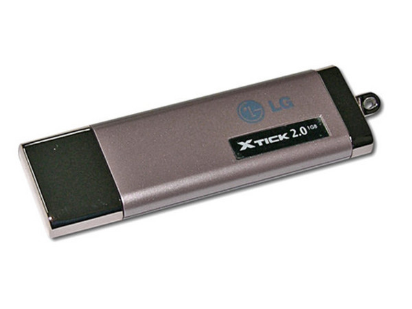Unidad de almacenamiento portátil LG XTICK de 1GB, USB 2.0
