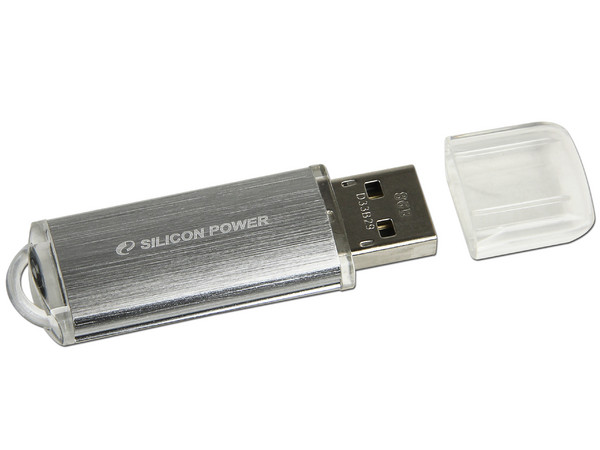 Unidad Flash USB 2.0 SILICON POWER Ultima II de 8GB. Color Plata