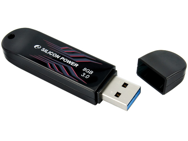 Unidad Flash USB 3.0 SILICON POWER Blaze B10 de 8GB. Color Negra