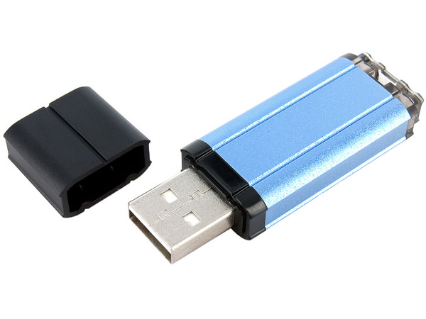 Unidad Flash USB 2.0 Verico Cordial de 4GB. Color Celeste