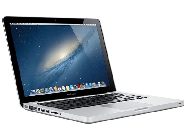 Apple MacBook Pro:
Procesador Intel Core i5 (2.5 GHz) 3ra Generación,
Memoria de 4 GB DDR3, Disco Duro de 500 GB,
Pantalla LED de 13.3
