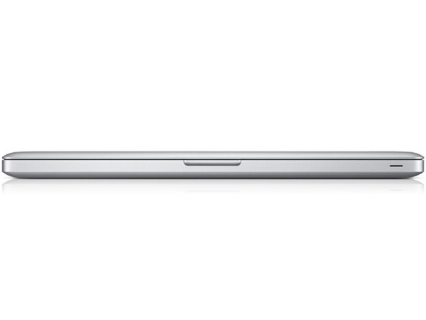 Apple MacBook Pro:
Procesador Intel Core i7 Quad-Core (2.4 GHz),
Memoria de 4GB DDR3, Disco Duro de 750GB,
Video AMD Radeon HD 6770M, Pantalla LED de 15.4