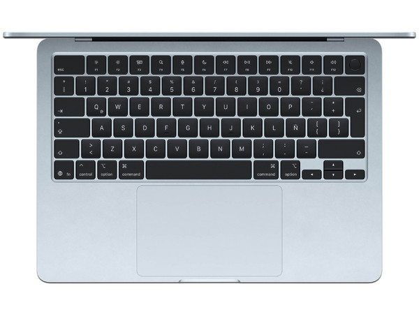 MacBook Air: 
Procesador Apple M5,
Memoria RAM de 16GB, 
SSD de 512GB, 
Pantalla de 13