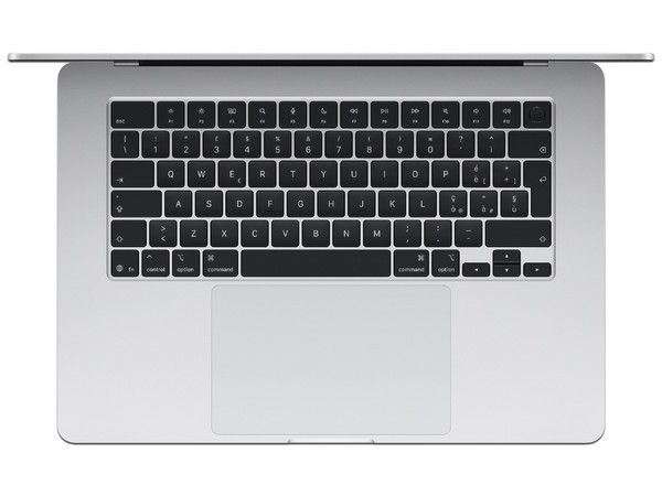 MacBook Air 15 (Color Plata): 
Procesador Apple M5, 
Memoria de 16GB, 
SSD de 1TB, 
Pantalla de 15.3
