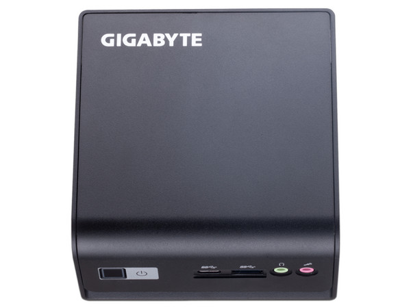 Mini PC de Escritorio Gigabyte GB-BMCE-4500C: 
Procesador Intel Celeron N4500 (hasta 2.8 GHz),
Soporta Memoria DDR4, 
Soporta M.2. 
S.O. No Incluido.