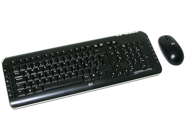Computadora HP Media Center Pavilion a6030la,
Procesador Intel Core 2 Duo E4300 (1.8Ghz),
Memoria 1 GB (2 x 512) PC2-4200 DDR2,
D.D. de 400GB SATA, Super Multi DVD±R/RW LightScribe,
Red, Módem, Windows Vista Home Premium.
No Incluye Monitor
