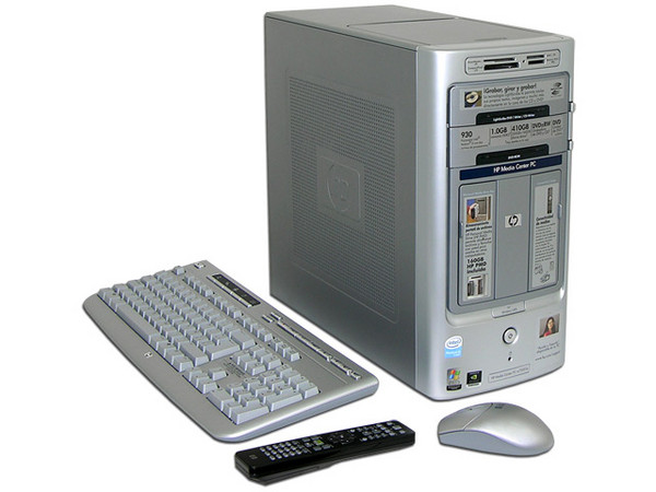 Computadora HP Pavilion m7550la,
Procesador Pentium D 930 dos núcleos, 3.0GHz,
Memoria 1GB PC2-4200 DDR2,
D.D. de 250 GB, DVD±RW/±R Doble Capa,
Tarjeta de sintonía de TV con Control Remoto,
Red, Módem, XP Media Center.
No incluye Monitor