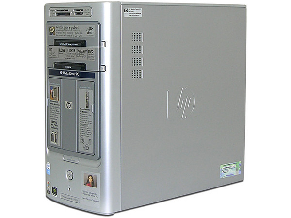Computadora HP Pavilion m7550la,
Procesador Pentium D 930 dos núcleos, 3.0GHz,
Memoria 1GB PC2-4200 DDR2,
D.D. de 250 GB, DVD±RW/±R Doble Capa,
Tarjeta de sintonía de TV con Control Remoto,
Red, Módem, XP Media Center.
No incluye Monitor