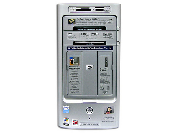 Computadora HP Pavilion m7630la,
Procesador Pentium D 820 dos núcleos, 2.8GHz,
Memoria 1GB PC2-4200 DDR2,
D.D. de 250 GB, Super Multi DVD±R/RW/RAM,
Tarjeta de sintonía de TV con Control Remoto,
Red, Módem, Windows XP Media Center
No incluye monitor