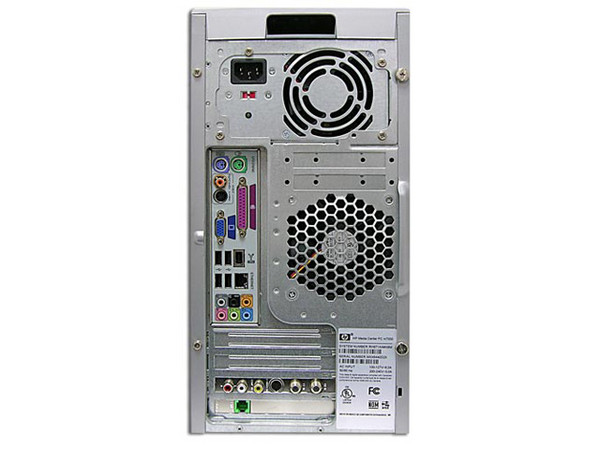 Computadora HP Pavilion m7630la,
Procesador Pentium D 820 dos núcleos, 2.8GHz,
Memoria 1GB PC2-4200 DDR2,
D.D. de 250 GB, Super Multi DVD±R/RW/RAM,
Tarjeta de sintonía de TV con Control Remoto,
Red, Módem, Windows XP Media Center
No incluye monitor