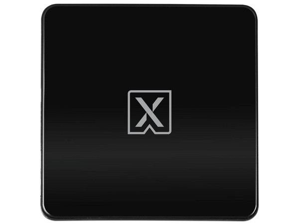 Mini PC de Escritorio Lanix Titan Mini:
 Procesador AMD Ryzen 5 3500U (hasta 3.7 GHz), 
Memoria de 8GB DDR4, 
SSD de 500GB, 
Video Radeon Graphics, 
S.O. Windows 11 Home (Versión de Prueba)
