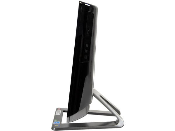 Computadora All in One Lenovo C325:
Procesador AMD E-450 (1.65 GHz),
Memoria 4GB DDR3, D.D. de 1TB,
Video Radeon HD 6320, SuperMulti DVD±R/RW DL,
Windows 7 Home Basic (64 bits),
Pantalla LED Widescreen 18.5