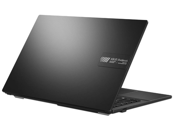 Laptop ASUS VivoBook Go: 
Procesador AMD Ryzen 5 40 (hasta 4.3 GHz),
Memoria de 8GB DDR5, 
SSD de 512GB, 
Pantalla de 15.6
