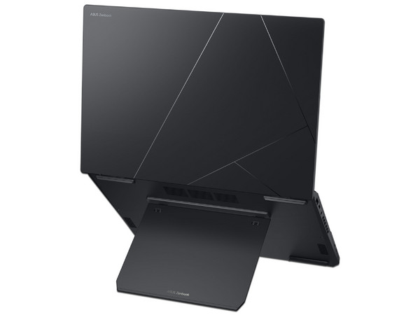 Laptop ASUS Zenbook Duo UX8406CA-QL429X:
Procesador Intel Core Ultra 7 255H (hasta 5.1 GHz),
Memoria de 16GB LPDDR5,
SSD de 1TB,
Pantalla de 14