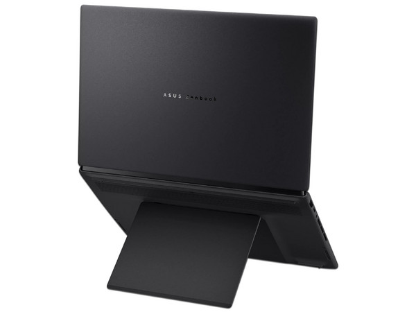 Laptop ASUS Zenbook Duo UX8407AA:
Procesador Intel Core Ultra 9 386H (hasta 4.9 GHz),
Memoria de 32GB LPDDR5,
SSD de 1TB,
Pantalla de 14