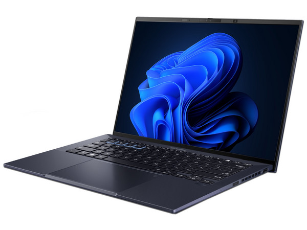Laptop Asus ExpertBook B9403CVAR: 
Procesador Intel Core 7 150U (hasta 5.4 GHz), 
Memoria de 32GB DDR5,
SSD de 1TB, 
Pantalla de 14
