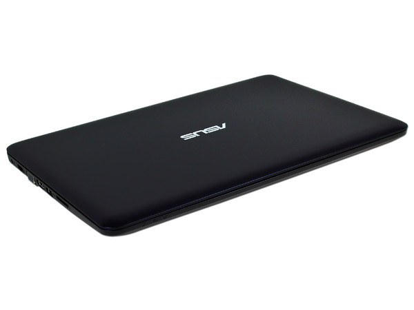 Laptop ASUS VivoBook E402SA:
Procesador Intel Celeron N3050 (hasta 2.16 GHz),
Memoria de 2GB DDR3L,
Disco Duro de 500GB,
Pantalla de 14