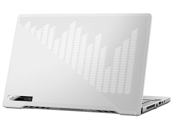 Laptop ASUS ROG Zephyrus G14 GA401II:
Video GeForce GTX 1650 Ti,
Procesador AMD Ryzen 7 4800HS (hasta 4.20 GHz),
Memoria de 16GB DDR4,
SSD de 512GB,
Pantalla de 14