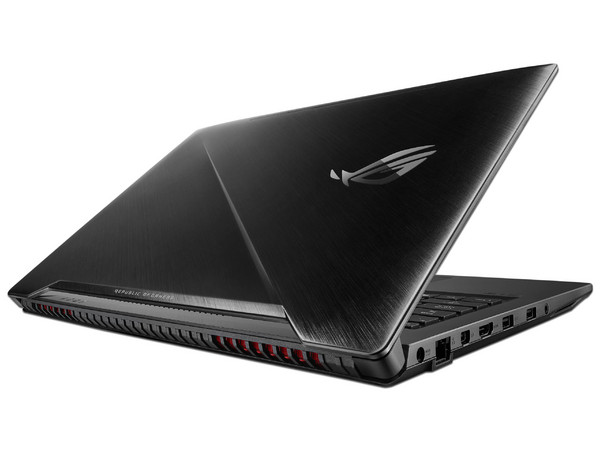 Laptop ASUS ROG Strix GL503:
Video GeForce GTX 1050M,
Procesador Intel Core i5 7300HQ (hasta 3.50 GHz),
Memoria de 8GB DDR4,
Disco Duro de 1TB,
Pantalla de 15.6