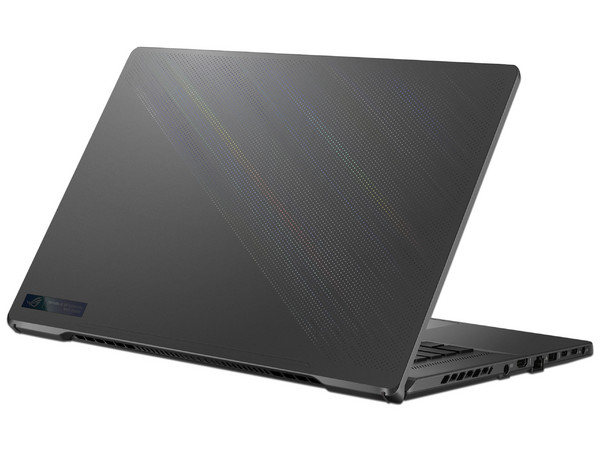 Laptop Gamer ASUS ROG Zephyrus G16: 
Procesador Intel Core i7 13620H (hasta 4.9 GHz), 
Memoria de 16GB DDR4, 
SSD de 512GB, 
Pantalla de 16