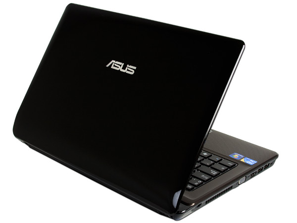Laptop ASUS K42F-MX4:
Procesador Intel Core i3-370M, (2.4GHz),
Memoria de 4GB DDR3, Disco Duro de 500GB,
Video Intel HD Graphics, DVD±RW/DL,
Pantalla de 14