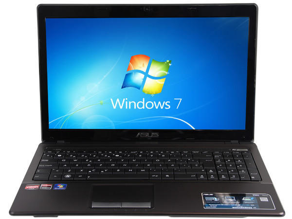 Laptop Asus K53U-MD2:
Procesador AMD E350 Dual Core (1.6GHz),
Memoria de 3GB DDR3, Disco Duro de 500GB,
Video HD Graphics 6310M, Pantalla LED de 15.6