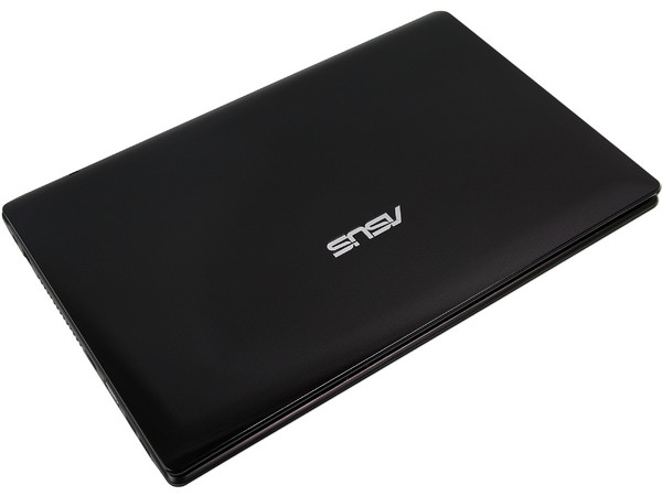 Laptop Asus K53U-MD2:
Procesador AMD E350 Dual Core (1.6GHz),
Memoria de 3GB DDR3, Disco Duro de 500GB,
Video HD Graphics 6310M, Pantalla LED de 15.6