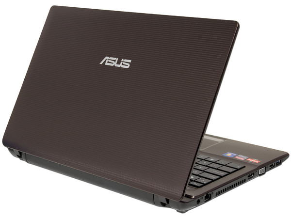 Laptop Asus K53Z-MS1S:
Procesador AMD A4-3305M (1.9 GHz),
Memoria de 4GB DDR3, D.D. de 500GB,
Pantalla de 15.6