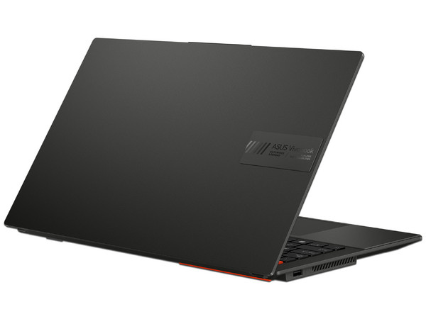 Laptop ASUS VivoBook S 15: 
Procesador Intel Core i9 13900H (hasta 5.4 GHz), 
Memoria de 16GB DDR5, 
SSD de 1TB,
Pantalla de 15.6