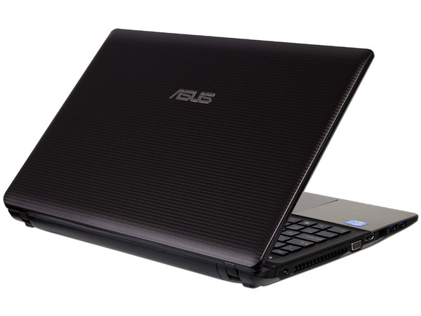 Laptop ASUS K55A-MX2-H:
Procesador Intel Core i5-3210M (hasta 3.1 GHz) 3era Generación,
Memoria de 6 GB DDR3, Disco Duro de 750 GB,
Pantalla LED  de 15.6