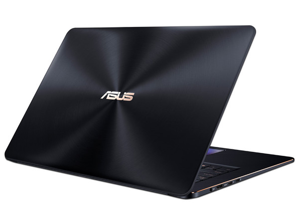 Laptop ASUS ZenBook Pro UX580GE:
Procesador Intel Core i7 8750H (hasta 4.10 GHz),
Memoria de 16GB DDR4,
SSD de 512GB,
Pantalla de 15.6