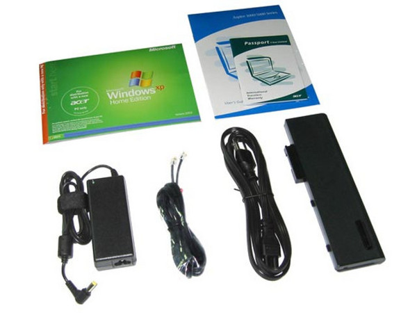 Portátil Acer Aspire 3003LCi,
Procesador AMD Mobile Sempron 3000+ (1.8 GHz),
Memoria de 256MB DDR, Pantalla de 15