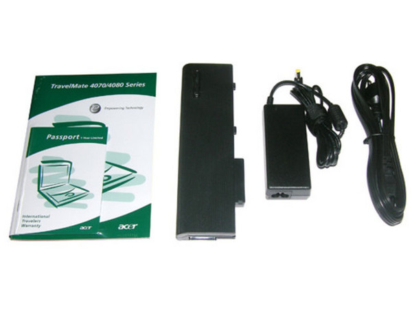 Portátil Acer TravelMate 4072WLCi,
Procesador Intel Pentium M 735 (1.7 GHz),
Memoria de 512MB DDR2, Pantalla de 15.4