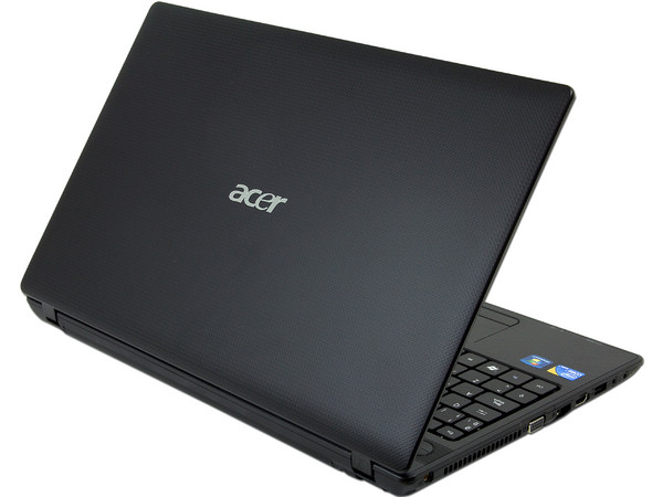 Laptop Acer Aspire 5742-6624:
Procesador Intel Core i3-370M (2.4GHz),
Memoria de 3GB DDR3, Disco Duro de 640GB,
Pantalla LED de 15.6