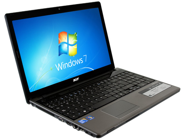 Laptop Acer Aspire 5745-5946:
Procesador Intel Core i3-350M (2.26GHz),
Memoria de 2GB DDR3, Disco Duro 320GB,
Video Intel HD Graphics, DVD-SuperMulti,
Pantalla de 15.6