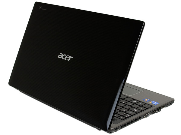 Laptop Acer Aspire 5745-5946:
Procesador Intel Core i3-350M (2.26GHz),
Memoria de 2GB DDR3, Disco Duro 320GB,
Video Intel HD Graphics, DVD-SuperMulti,
Pantalla de 15.6