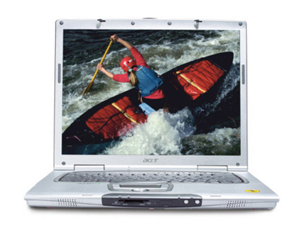 Laptop Acer Ferrari 3000, Edición Limitada, 
AMD Athlon™ XP-M 2500+, 512MB DDR333, 
Video ATI Radeon 9200 con 128MB DDR, Pantalla de 15Pulg. 
Disco Duro de 60GB, Quemador de DVDs (DVD±RW) 
Red 10/100, Fax/Modem 56K, Red Inalámbrica (