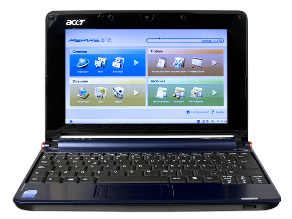 UltraPortátil Netbook Acer Aspire One:
Procesador Intel Atom N270 (1.60 GHz),
Memoria de 1GB DDR II,  Almacenamiento Interno 80GB,
Pantalla de 8.9