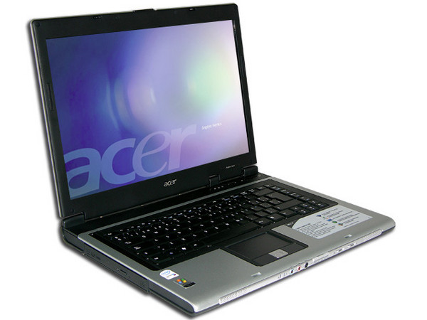 Portátil Acer Aspire 5602 :
Procesador Intel Core Duo T2300E(1.66Ghz),
Memoria de 512MB DDRII, Disco Duro de 100GB,
Pantalla TFT de 15.4