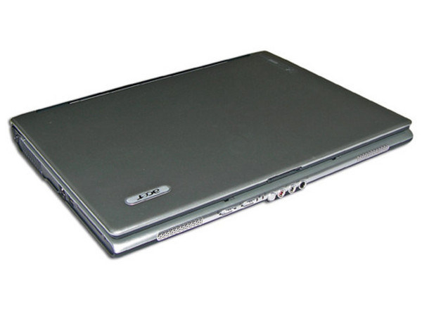 Portátil Acer Aspire 3651W:
Procesador Intel Celeron M410,
256 MB en RAM, Disco Duro de 40GB, 
Red 10/100 Mbps, Red Inalambrica 802.11 b/g, 
Pantalla TFT de 15.4 Pulg, DVD DVD±RW Dual Layer 8x,
y Windows XP Home. GRATIS 256 MB ADICIONALES</B