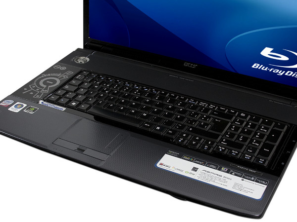 Laptop Acer Aspire 8930-6222:
Intel Core 2 Duo T5800 (2.0GHz),
Memoria de 4GB DDR3, Disco Duro de 640GB,
Pantalla LCD de 18.4