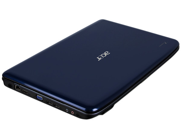 Laptop Acer Aspire 3D 5738DZG-4103:
Procesador Intel Pentium DC T4400 (2.2GHz),
Memoria de 3GB DDR2, D.D.320GB,
Video ATI Mobility Radeon HD 4570, 
Pantalla 15.6