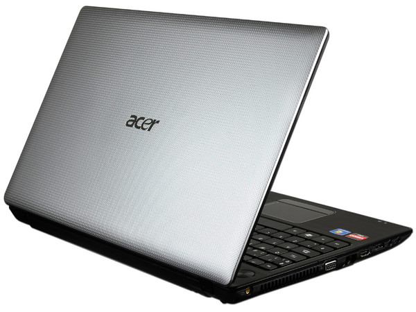 Laptop Acer Aspire 5551-2631:
Procesador AMD Athlon X2 P320 (2.1 GHz),
Memoria de 2GB DDR3, Disco Duro de 250GB,
Video ATI Radeon HD 4250,
Pantalla de 15.6