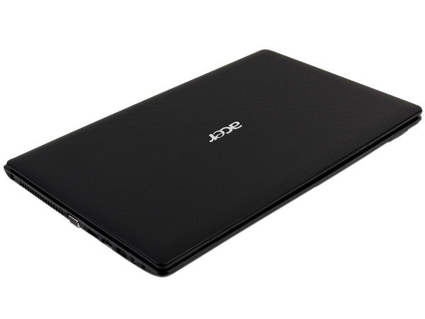 Laptop Acer Aspire 5741-5577: 
Procesador Intel Core i3-350M (2.26GHz), 
Memoria de 4GB DDR3, Disco Duro 500GB, 
Lector de Blu-ray / DVD-SuperMulti DL, 
Pantalla de 15.6