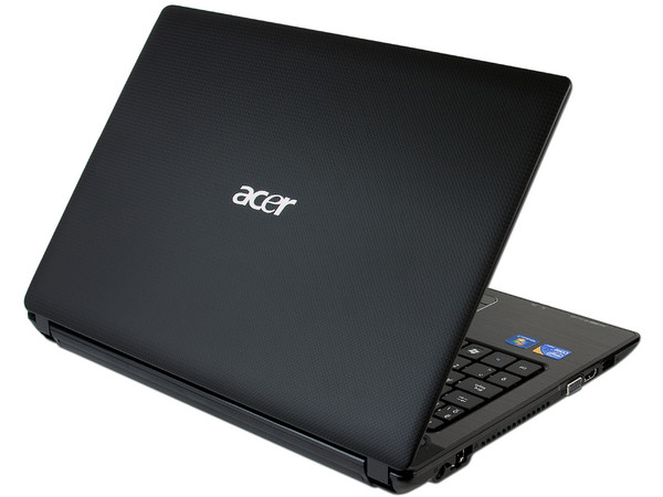 Laptop Acer Aspire 4741-5972:
Procesador Intel Core i3 350M (2.26GHz),
Memoria de 2GB DDR3, Disco Duro 320GB,
Video Intel HD Graphics, DVD-SuperMulti,
Pantalla de 14