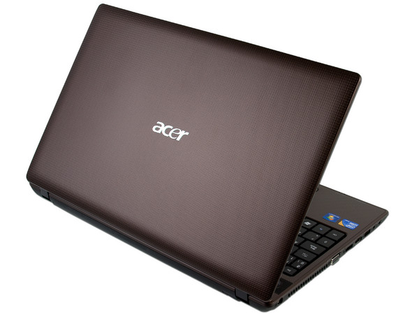 Laptop Acer Aspire 5742-7225: 
Procesador Intel Core i3 370M (2.4GHz), 
Memoria de 2GB DDR3, Disco Duro 250GB, 
Video Intel HD Graphics, DVD-SuperMulti, 
Pantalla de 15.6