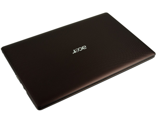 Laptop Acer Aspire 5742-6402: 
Procesador Intel Core i3 380M (2.53GHz), 
Memoria de 2GB DDR3, Disco Duro 250GB, 
Video Intel HD Graphics, DVD-SuperMulti DL, 
Pantalla HD LED de 15.6