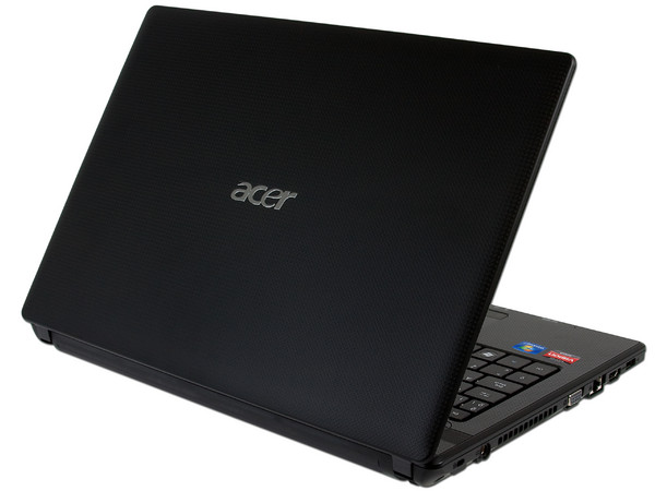 Laptop Acer Aspire 4552-5625: 
Procesador AMD Phenom II X3 N830 (2.1GHz),
Memoria de 3GB DDR3, Disco Duro 500GB, 
Pantalla HD LED de 14