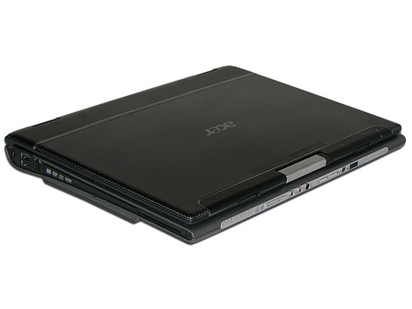 Portátil Acer TravelMate 8202 WL:
Procesador Intel Core Duo T2300(1.66Ghz)
Memoria de 1GB DDRII, Disco Duro de 100GB
Pantalla TFT de 15.4